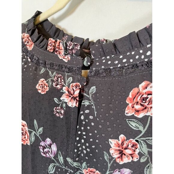 Torrid Dark Gray Floral Blouse - Picture 10 of 14